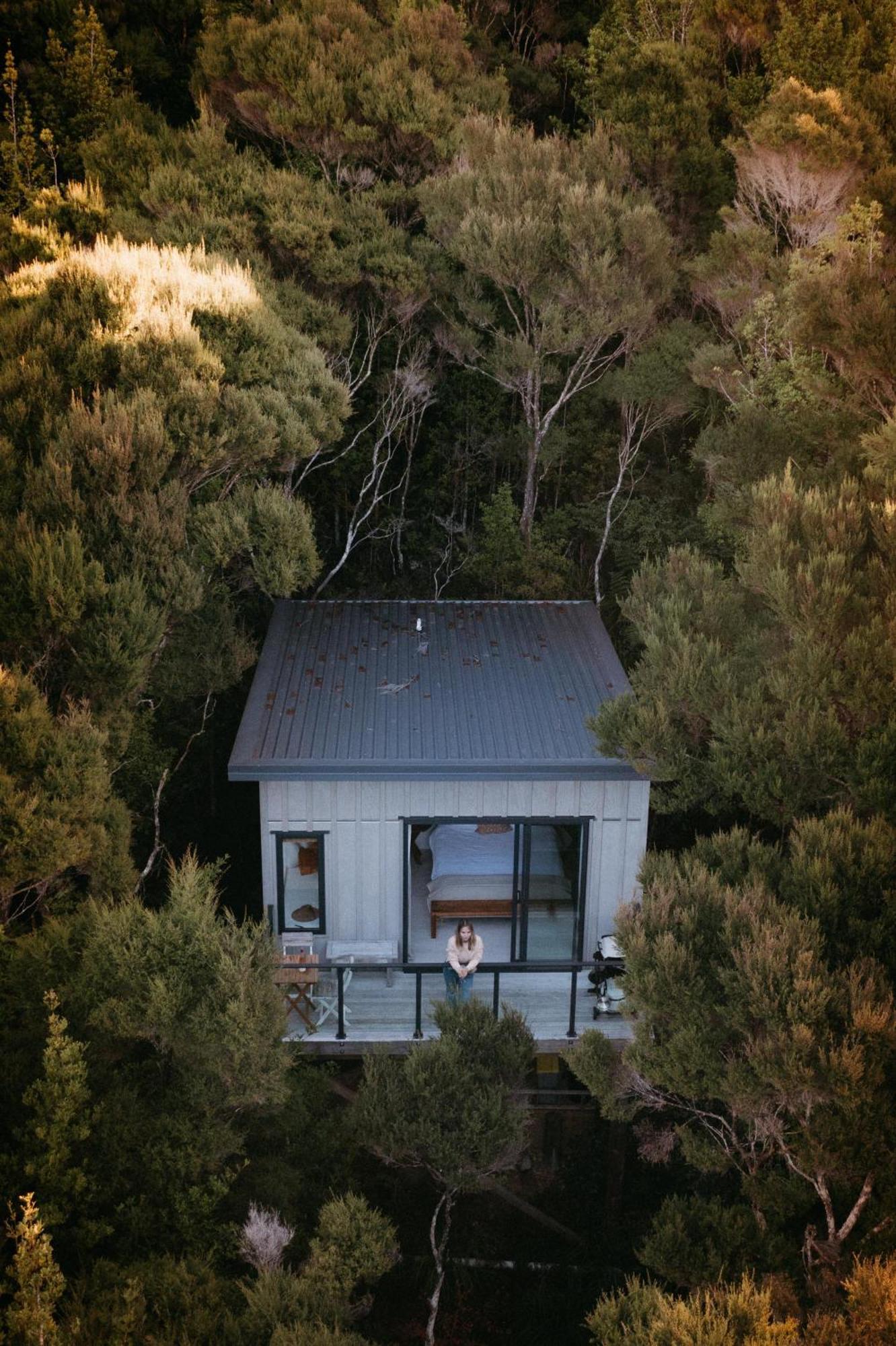 Treehouse Hideaway At Rekindle Tree Houses Opua Exterior foto